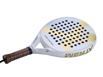 XPRO CONTROL 26 GOLD EDITION Padelschläger in Gold auf Weiß, Detailansicht